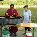 Bürgermeister beim Grillen