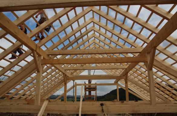 Dachstuhl - Erneuerung - Bauernhof Ried - Hentschläger Holzbau - Zimmerei