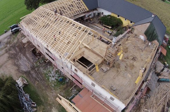 Dachstuhl - Erneuerung - Bauernhof Ried - Hentschläger Holzbau - Zimmerei