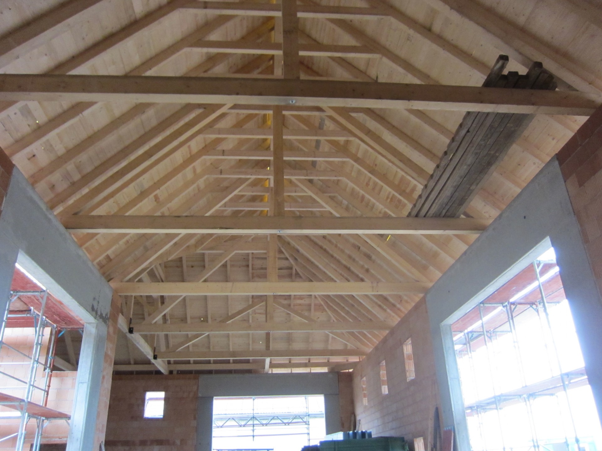Dachstuhl - Wirtschaftstrakt-Dachstuhlerneuerung-Hentschläger Holzbau -Zimmerei
