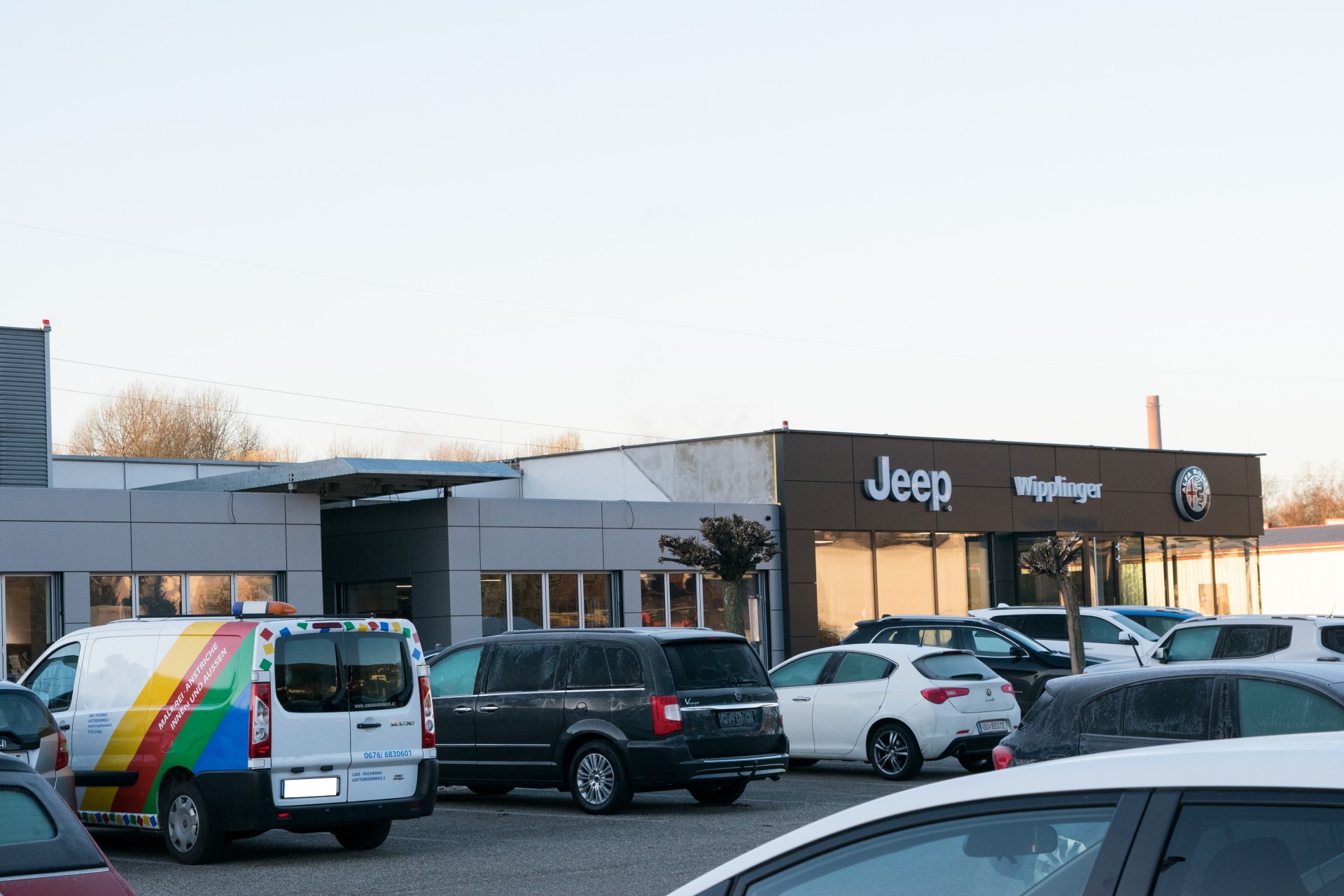 Das Autohaus Wipplinger wurde erweitert durch unsere Zimmerer. Dadurch entstand für das Autohaus mehr Platz.