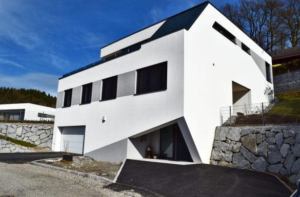 Hentschläger Privatbau - Einfamilienhaus in Perg - Baufirma in Langenstein - Wir bauen Ihr Haus!