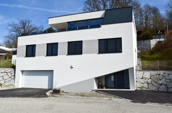 Hentschläger Privatbau - Einfamilienhaus in Perg - Baufirma in Langenstein - Wir bauen Ihr Haus!