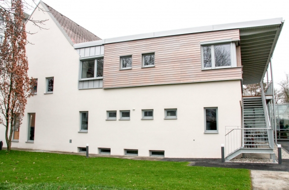 Evangelisch-methodistische Kirche - Aufstockung - Hentschläger Bau GmbH - Baufirma in Langenstein