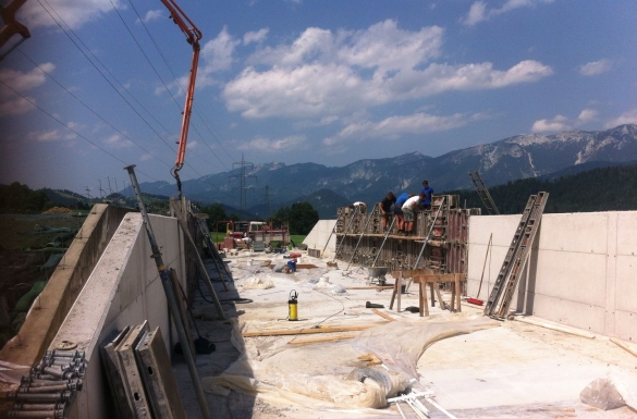 Fahrsiloanlage - Hentschläger Bau GmbH - Landwirtschaftliche Bauten - Baufirma in Perg