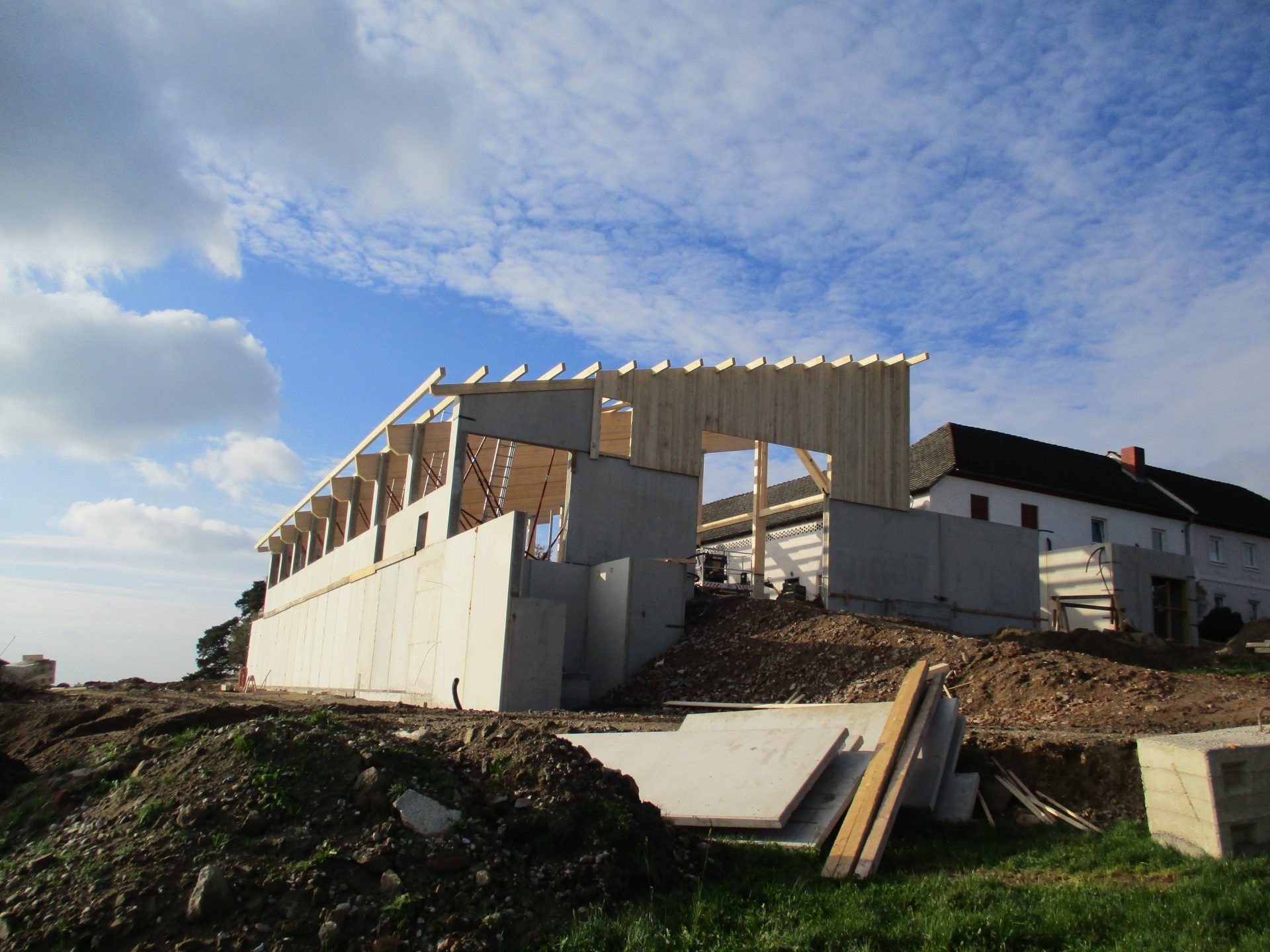 Dachstuhl Stallgebäude in Münzbach - Hentschläger Holzbau