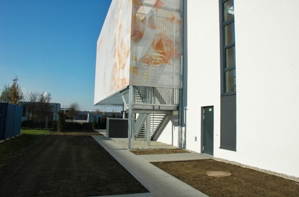 Gewerbebau Firma Kuka Bürogebäude - Hentschläger Bau GmbH - Baufirma in Langenstein
