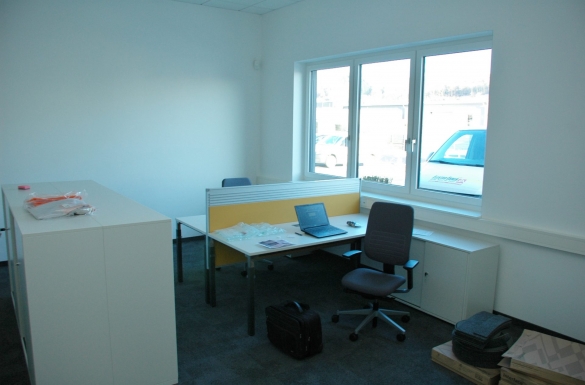 Gewerbebau Firma Kuka Bürogebäude - Hentschläger Bau GmbH - Baufirma in Langenstein