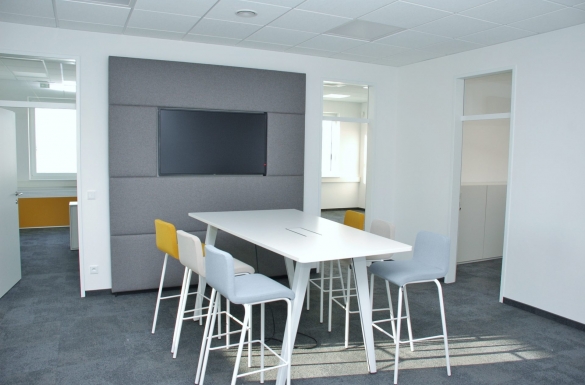 Gewerbebau Firma Kuka Bürogebäude - Hentschläger Bau GmbH - Baufirma in Langenstein