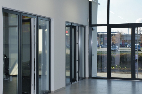 Gewerbebau Firma Kuka Bürogebäude - Hentschläger Bau GmbH - Baufirma in Langenstein