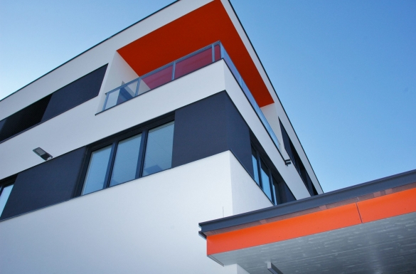 Gewerbebau Firma Kuka Bürogebäude - Hentschläger Bau GmbH - Baufirma in Langenstein