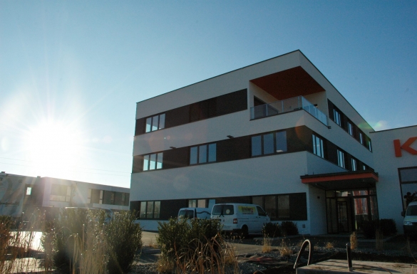 Gewerbebau Firma Kuka Bürogebäude - Hentschläger Bau GmbH - Baufirma in Langenstein