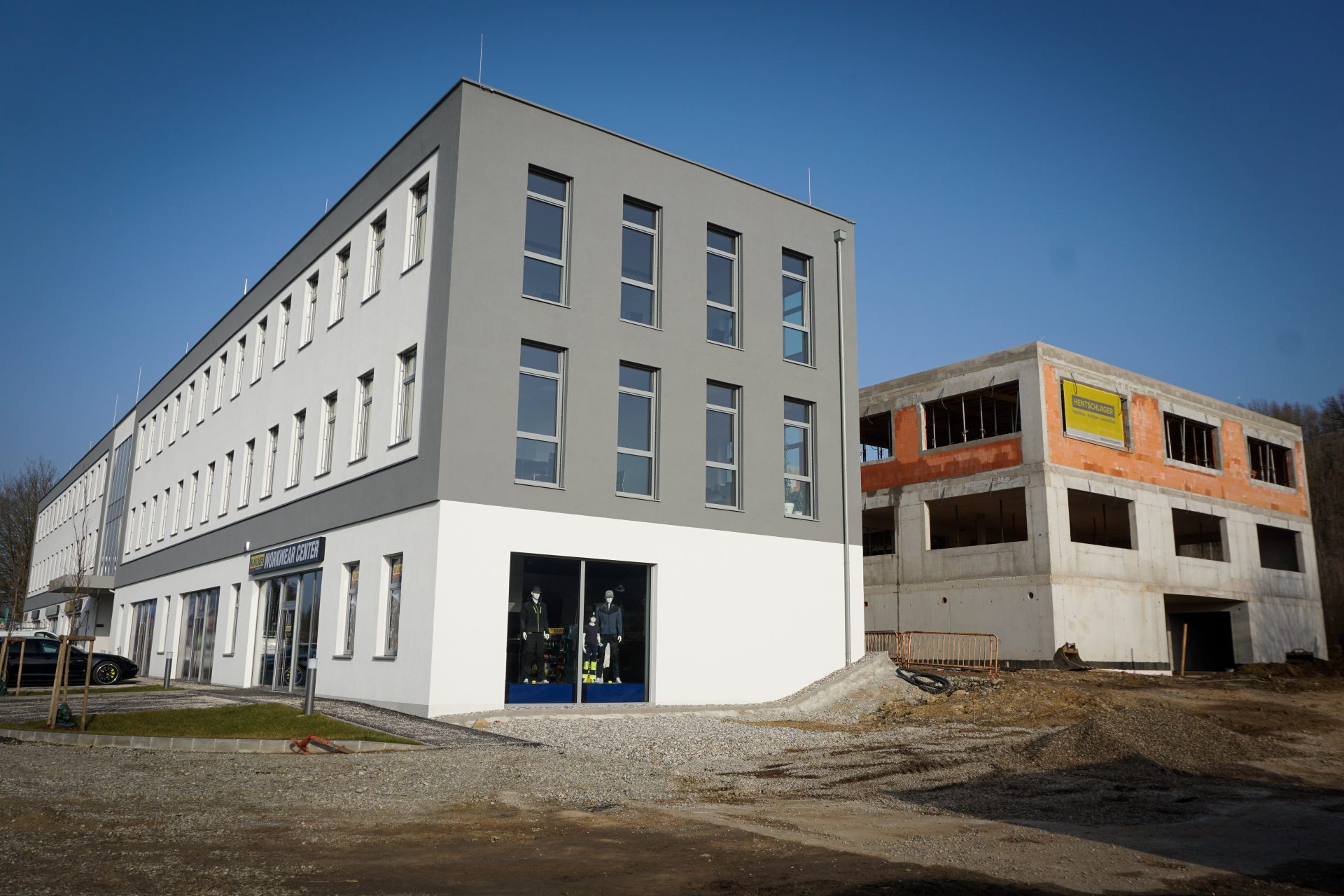 Bürocenter und Garagenpark Ottensheim - Hentschläger Bau GmbH - Bauunternehmen Perg