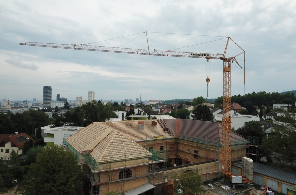 Dachstuhl - Hentschläger Holzbau - Waldorfpädagogik Linz