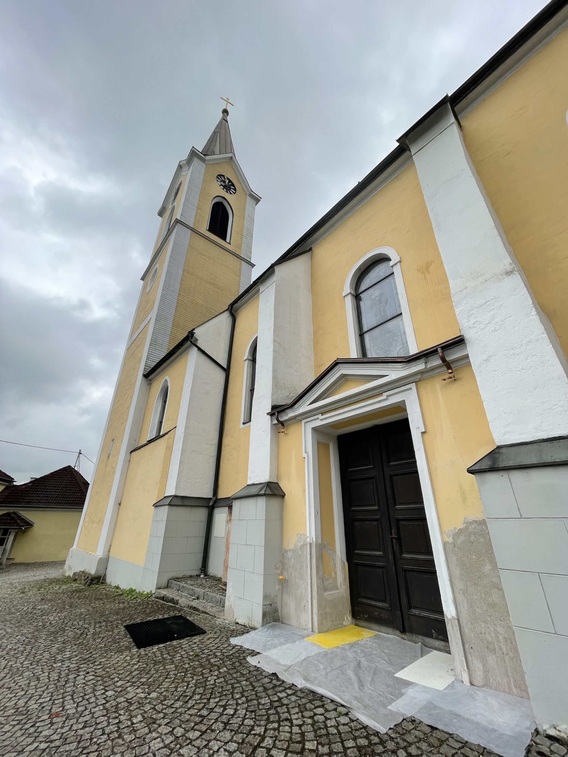 Sanierung der Kirche St. Georgen - Hentschläger Bau GmbH