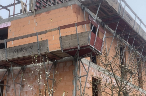 Mehrfamilienhaus und Restaurant - Hentschläger Bau GmbH