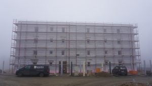 Baufortschritt in Hagenberg - H&B Real - Eigentumswohnungen - Hentschläger Bau - Rohbau - Fassade