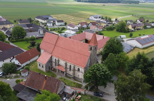 Neues Kirchendach für Niederzirking - Holzbau Hentschläger