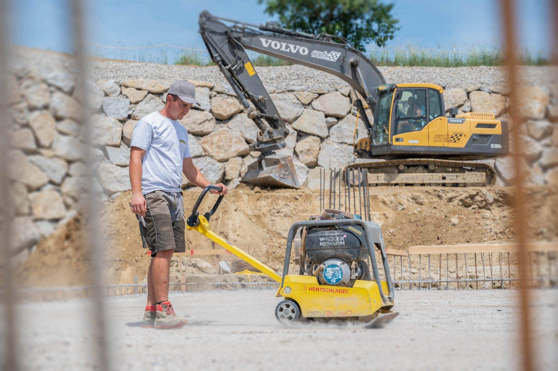 Hentschläger Jobs - Hentschläger Bau GmbH sucht Facharbeiter, Vorarbeiter und Turmdrehkranfahrer